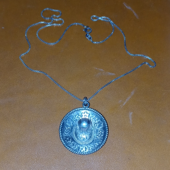 Castelan 925 Mexico Sombrero Hat Pendant & Chain - Picture 9 of 14